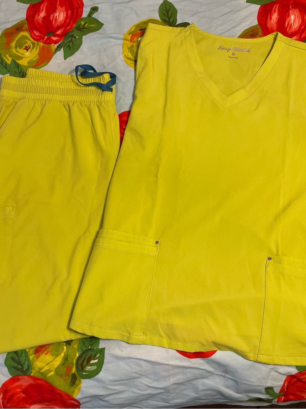 Easy Stretch Women’s V-Neck Scrub Set in Lemon Yellow